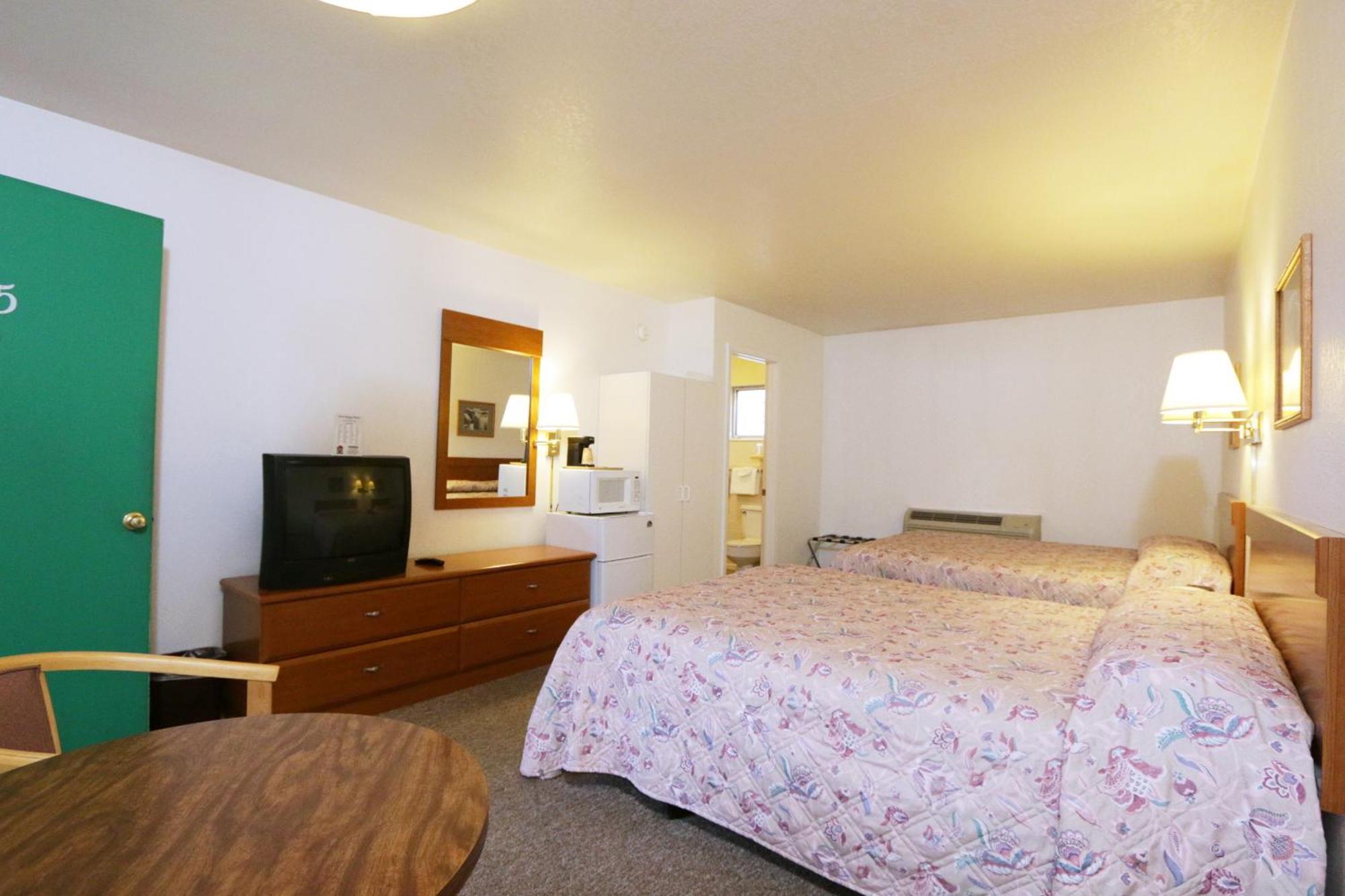 Queen Room Two Queen Beds