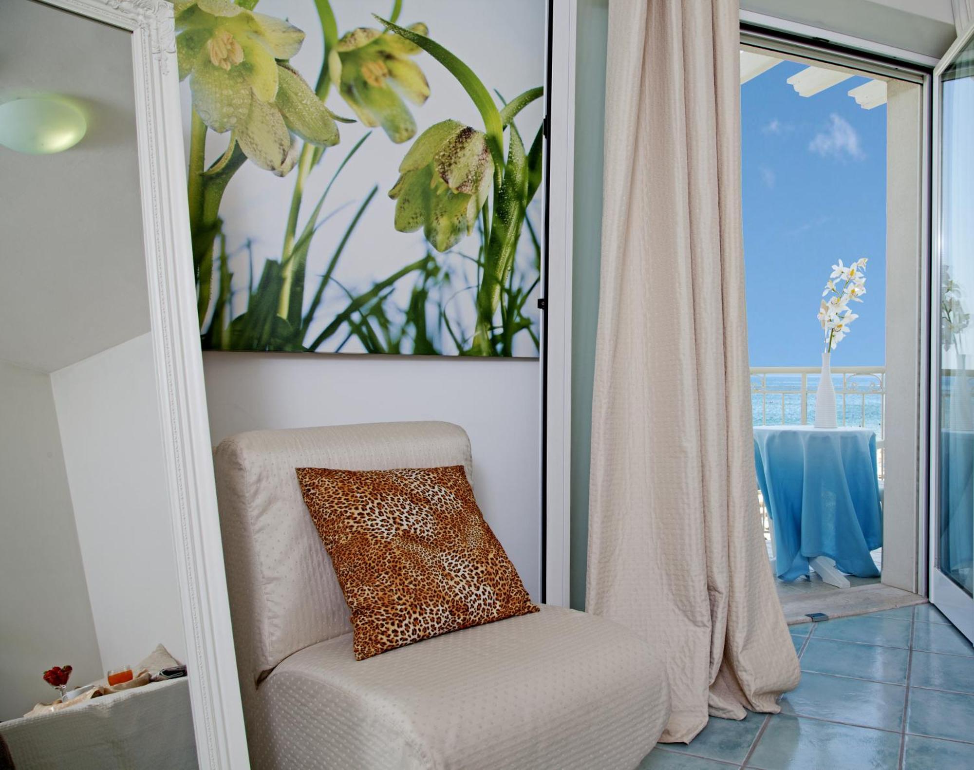 Triple Room Sea View,707554336:JPEG