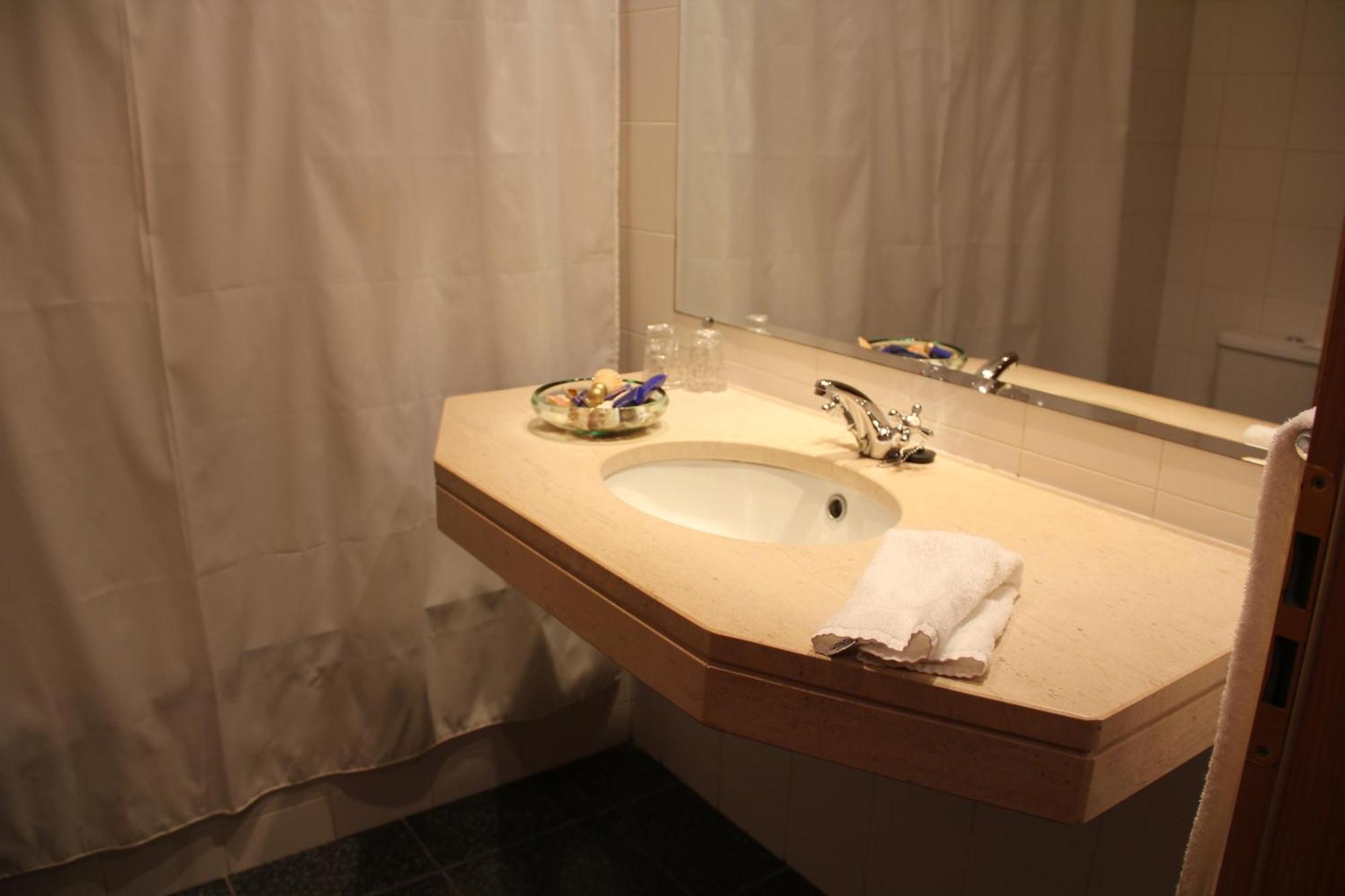 Twin Room Balcony,1407565751:JPEG