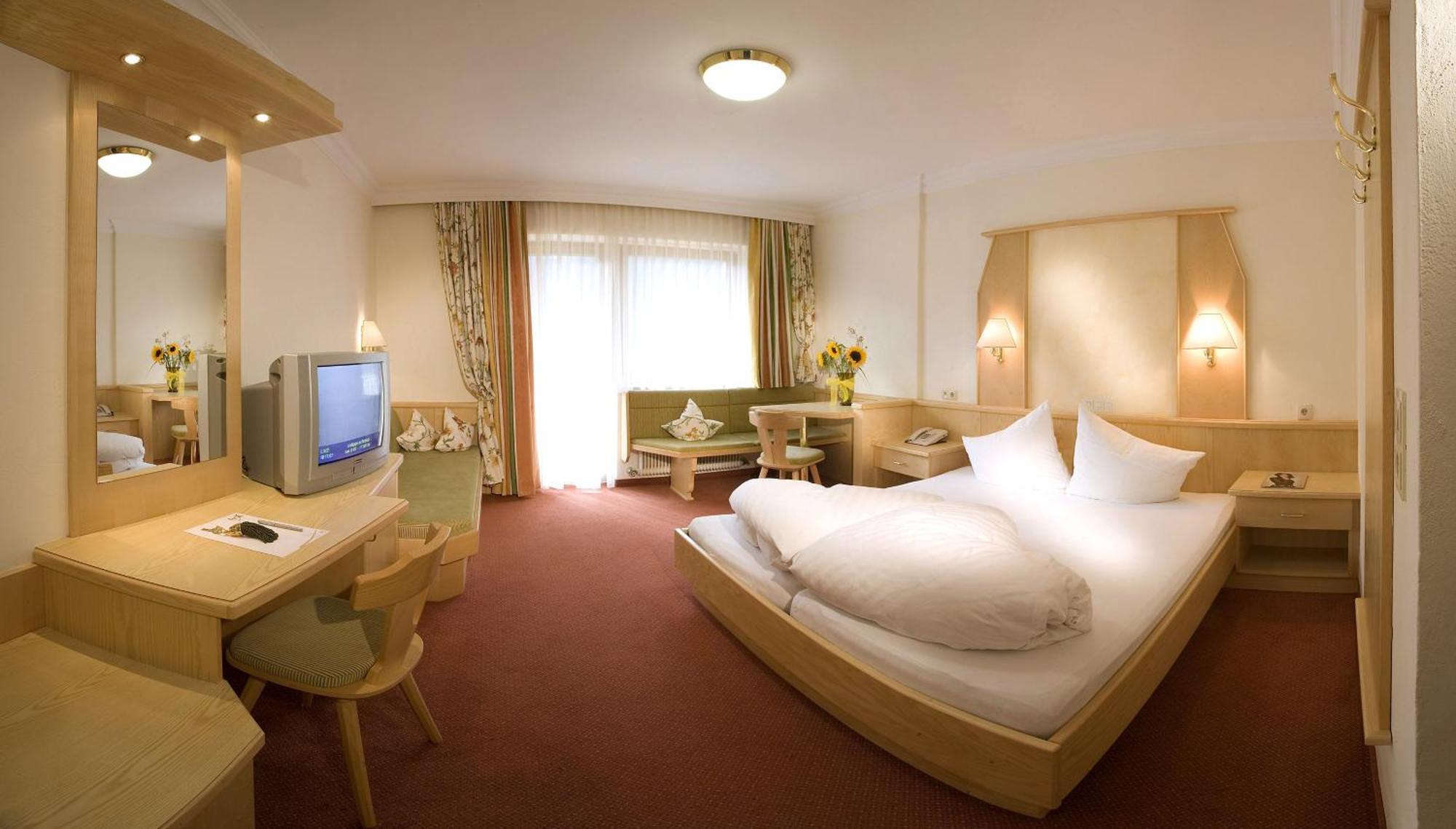 Comfort Triple Room Balcony & Mountain View
