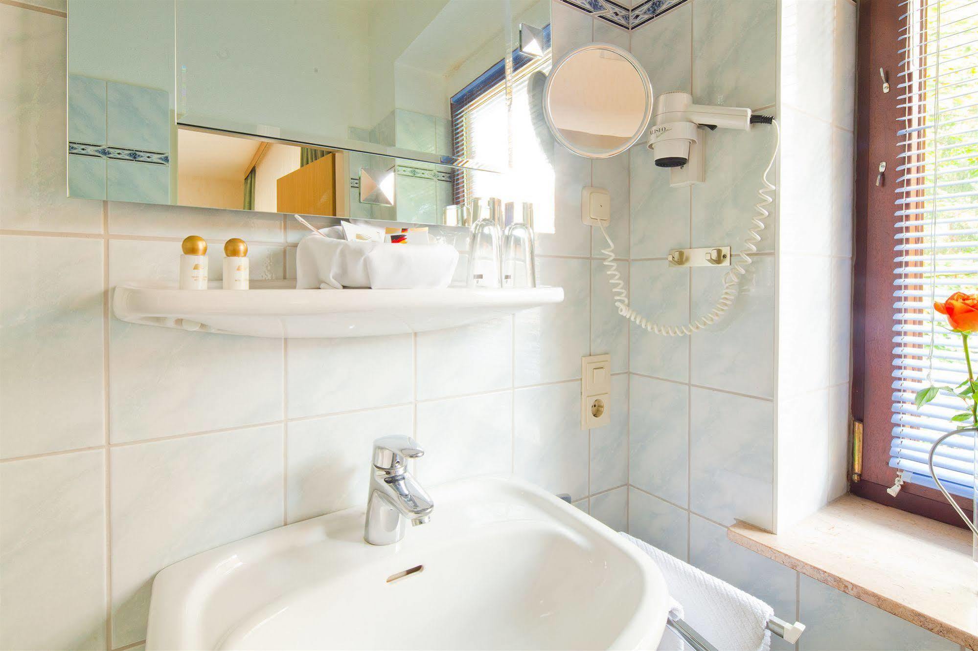 Small Single Room