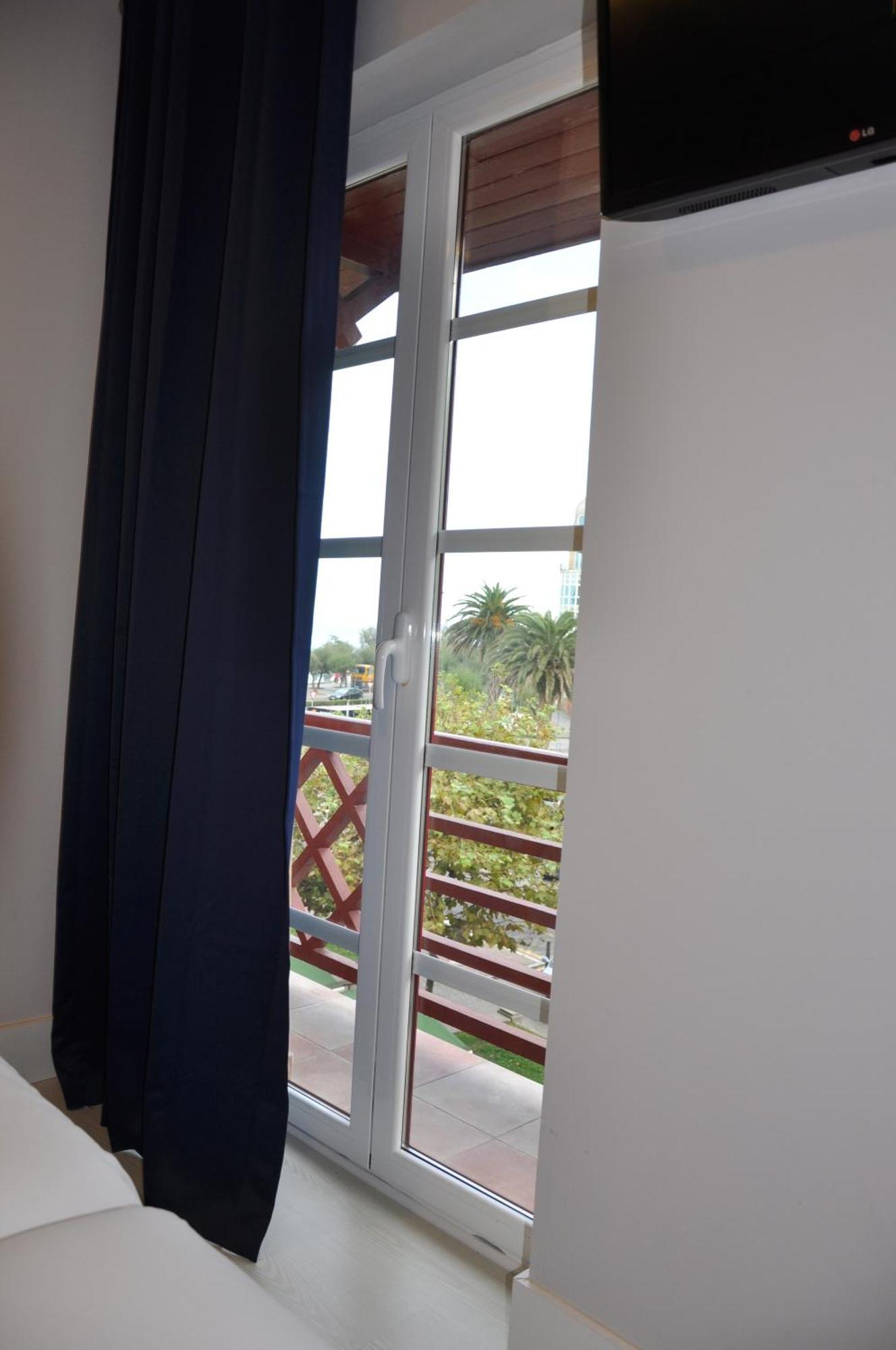 Double or Twin Room Partial Sea View