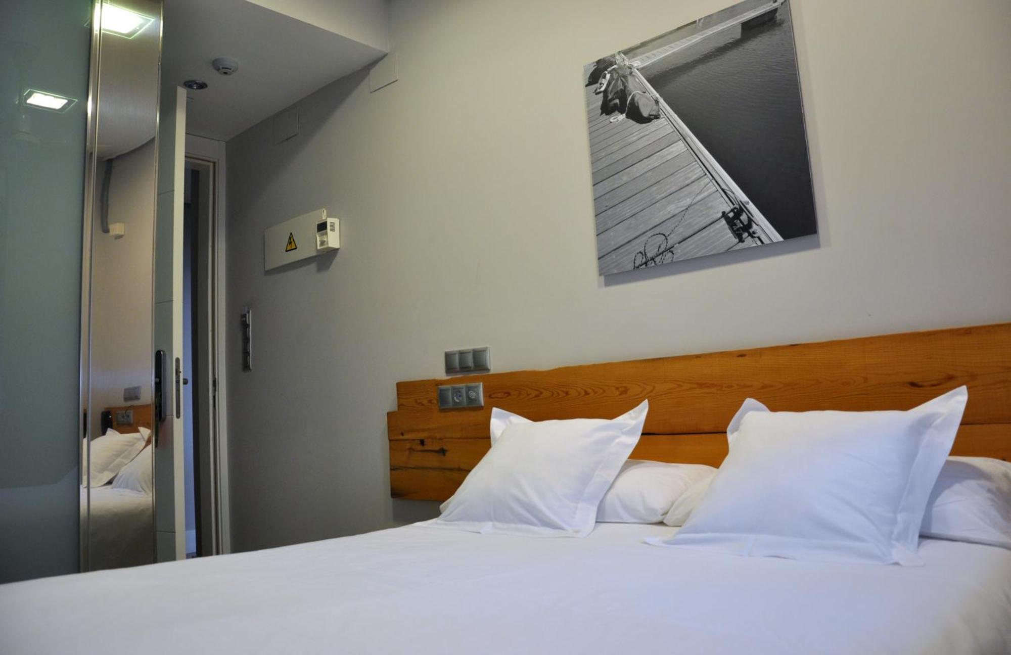 Budget Double Room,196823842:JPEG