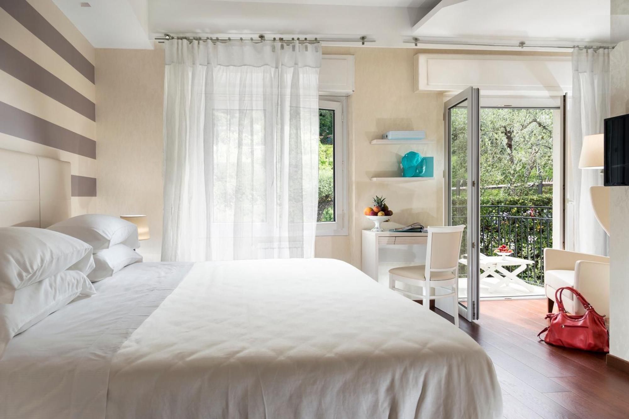 Double Room,709454134:JPEG