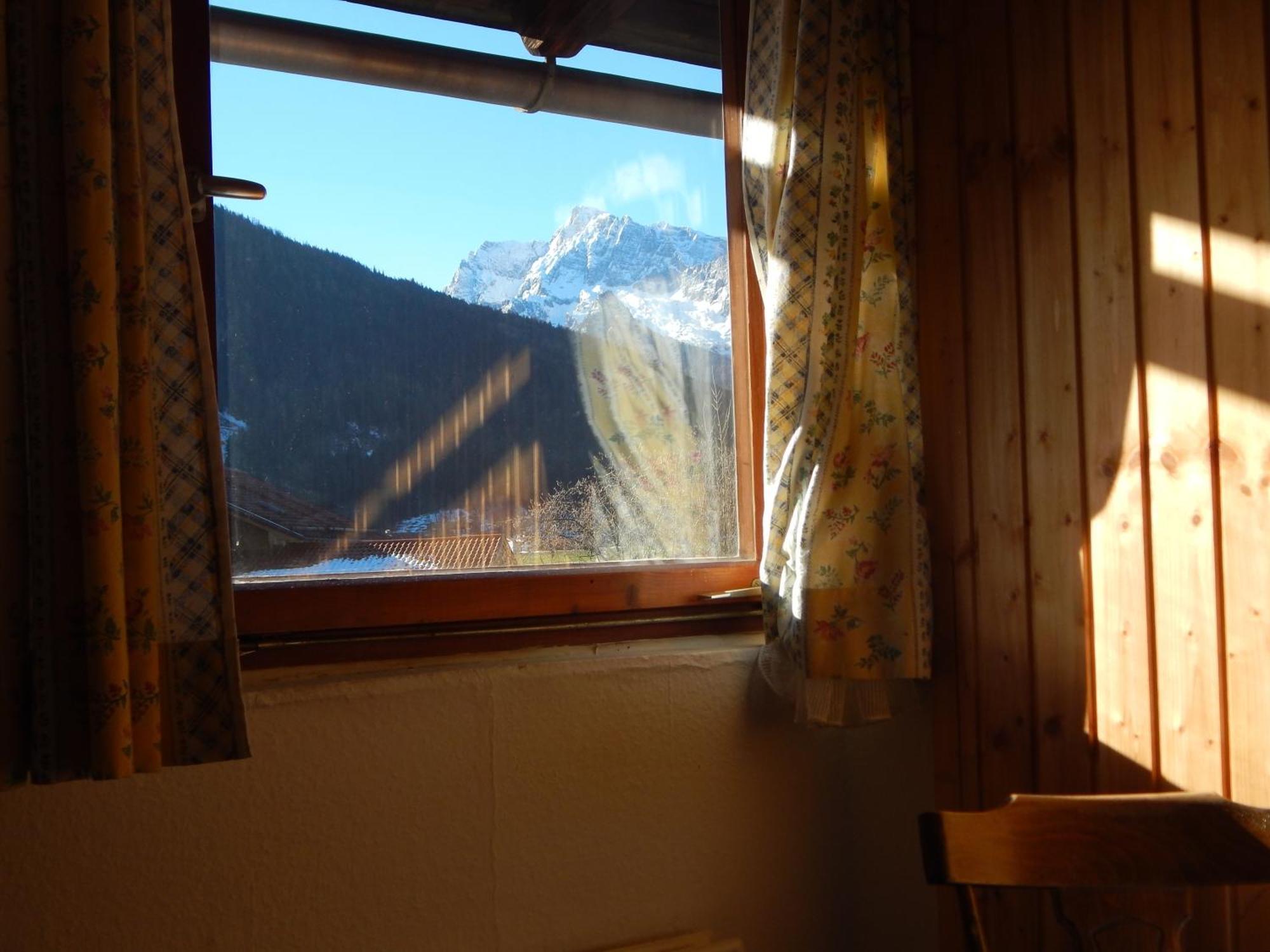 6-Bed Room,969589594:JPEG