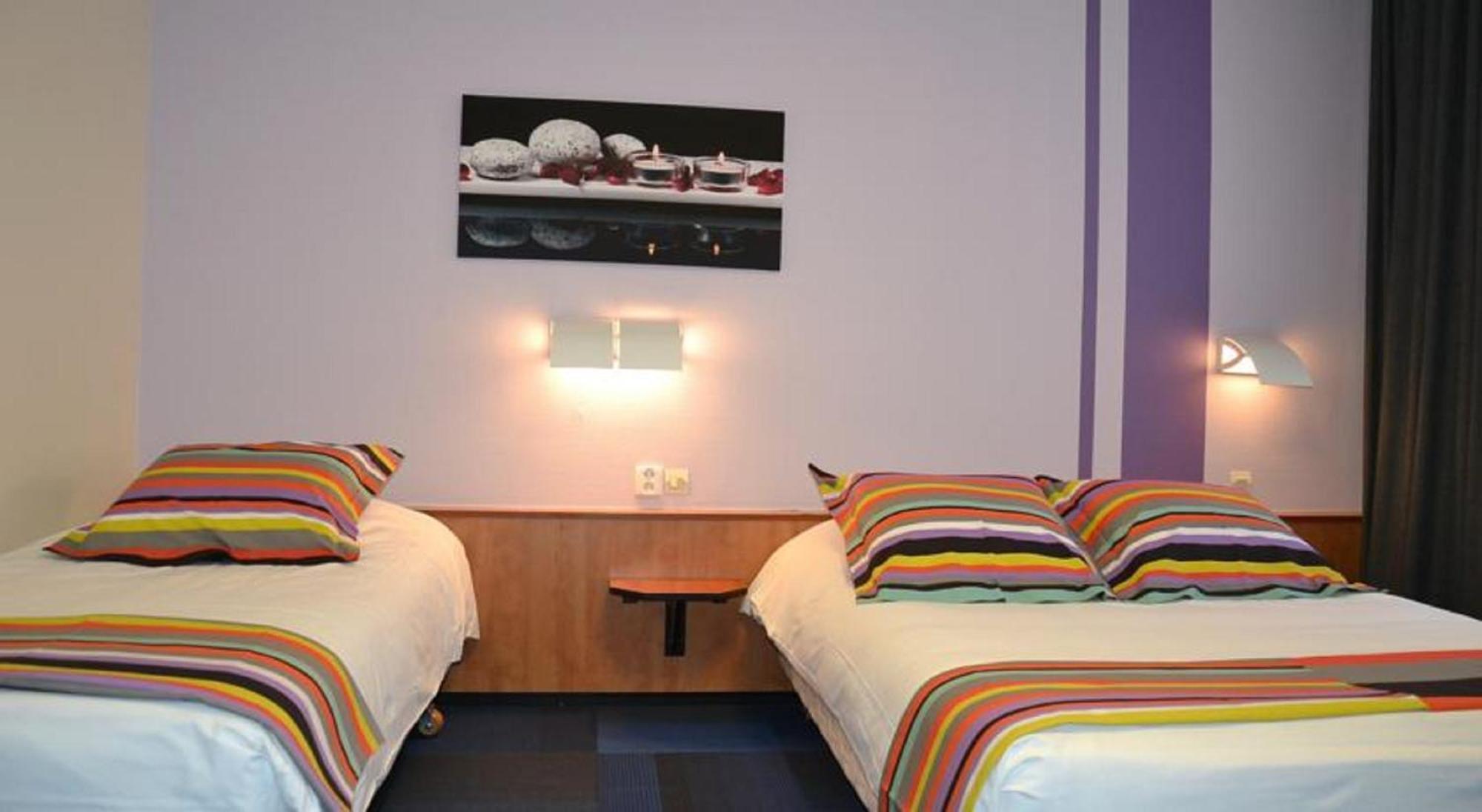 Single Room,709564435:JPEG