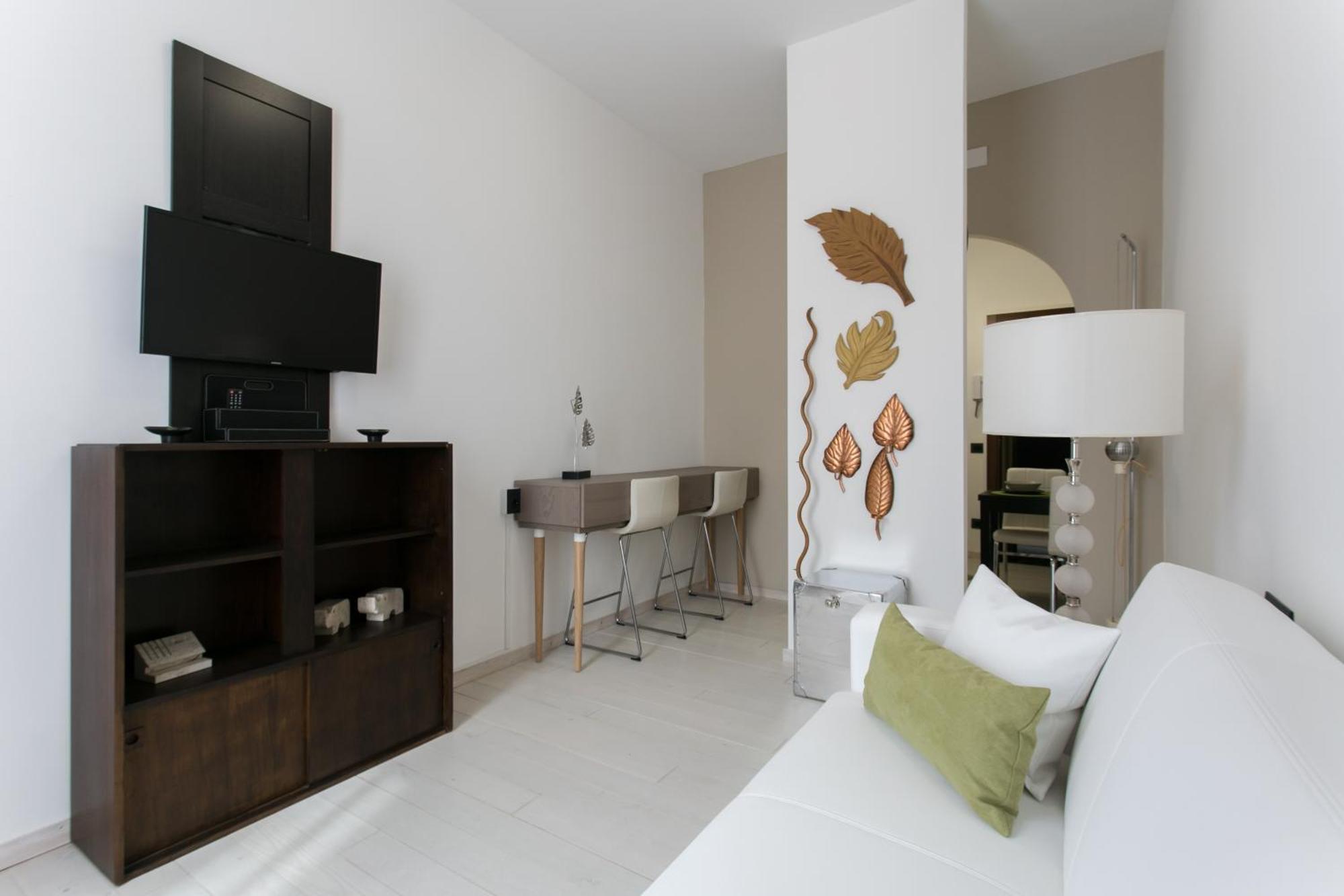 White Apartment,709808809:JPEG