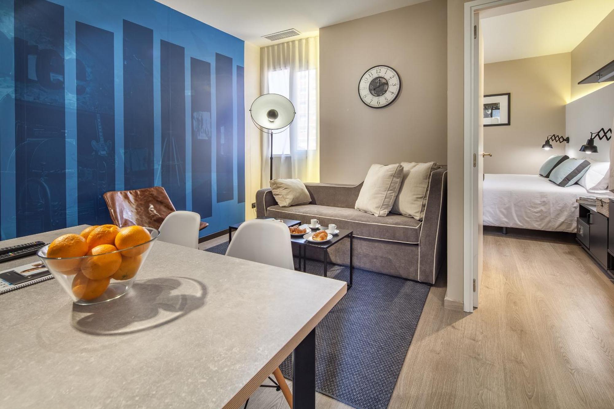 Two-Bedroom Apartment,640310949:JPEG
