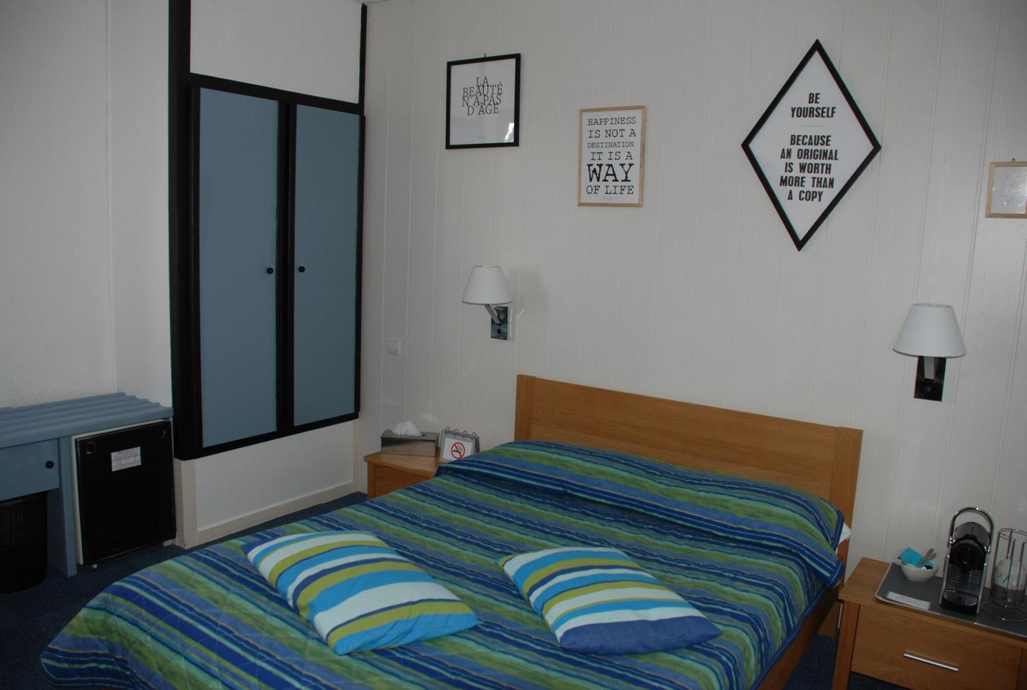 Standard Double or Twin Room,709943425:JPEG