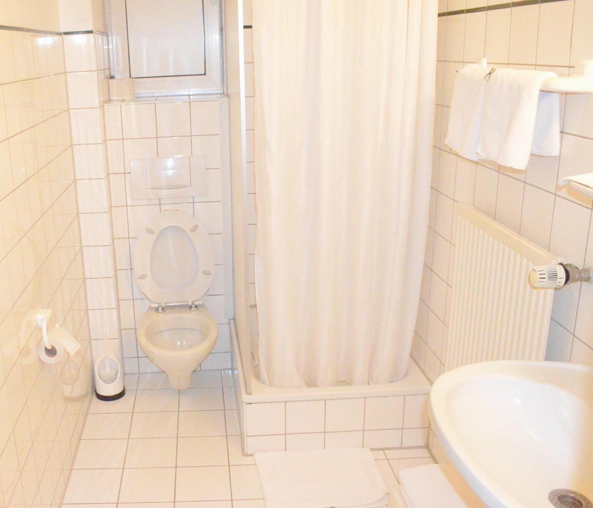 Single Room Shower,749518592:JPEG