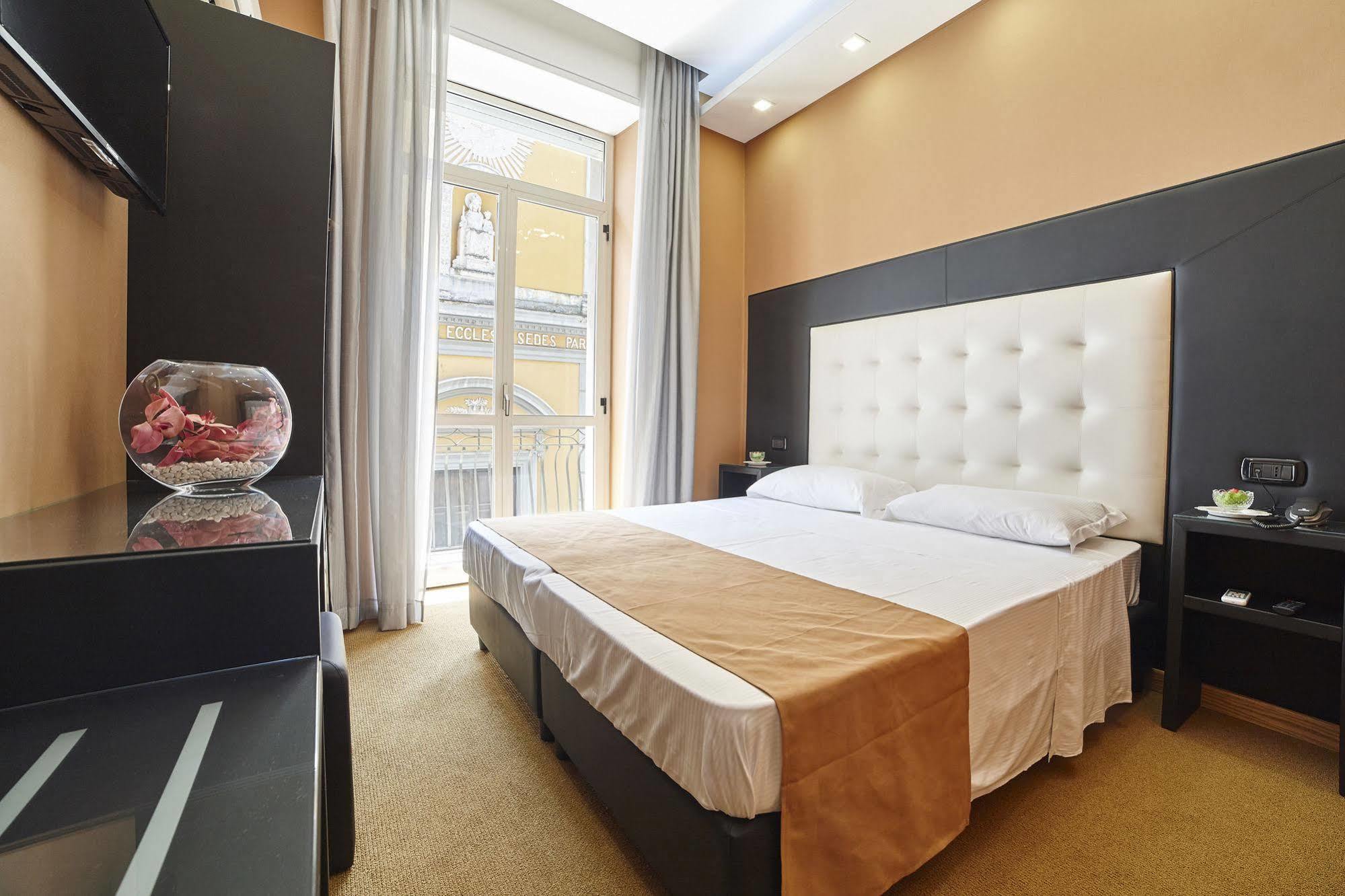 Single Room Balcony