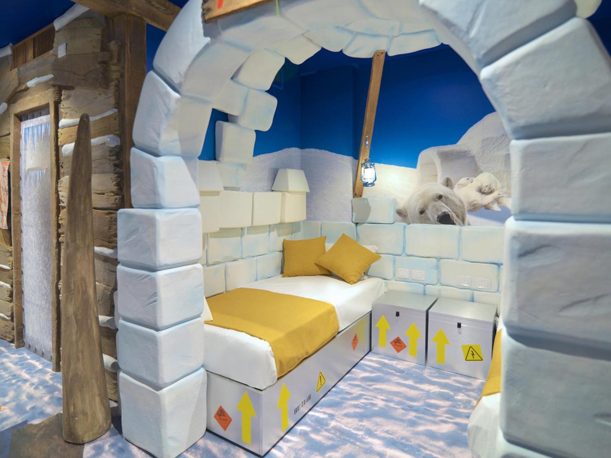 Arctic Standard Room