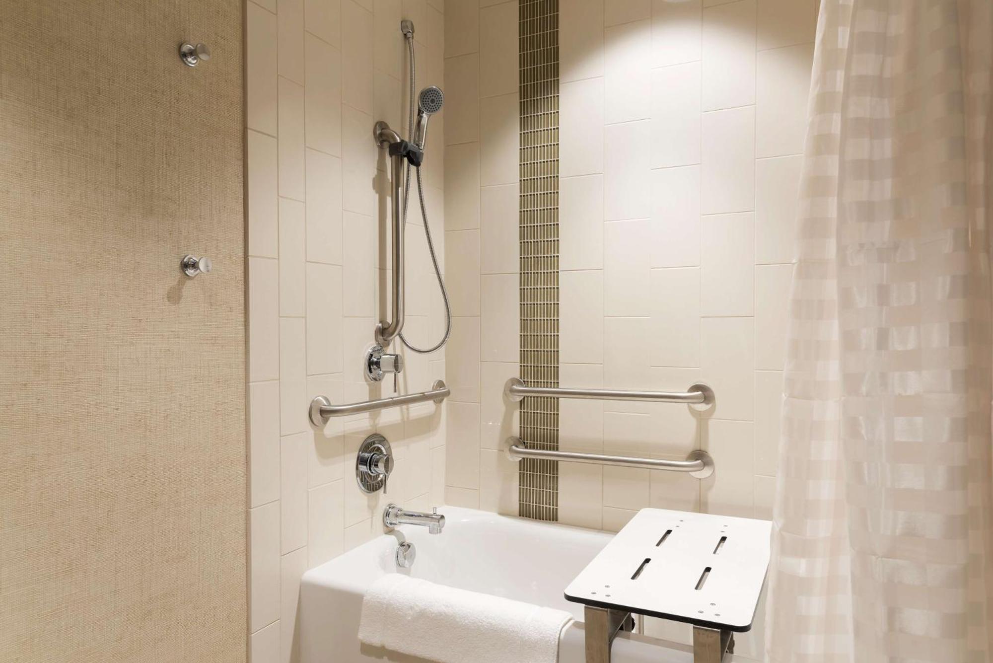 King Room Two King Beds Roll Shower Disability Access,1284905482:JPEG