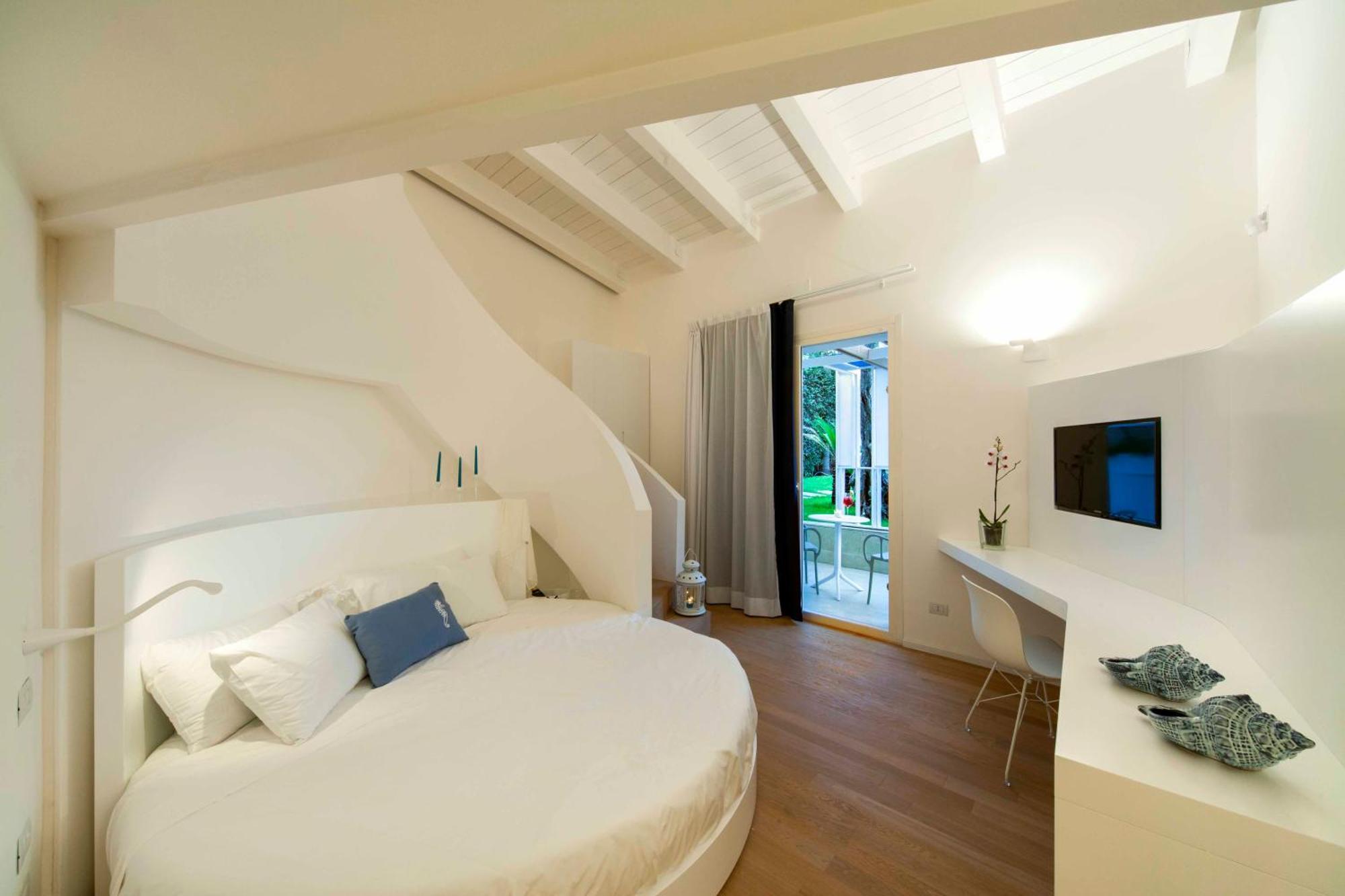 Superior Double Room,1186564777:JPEG