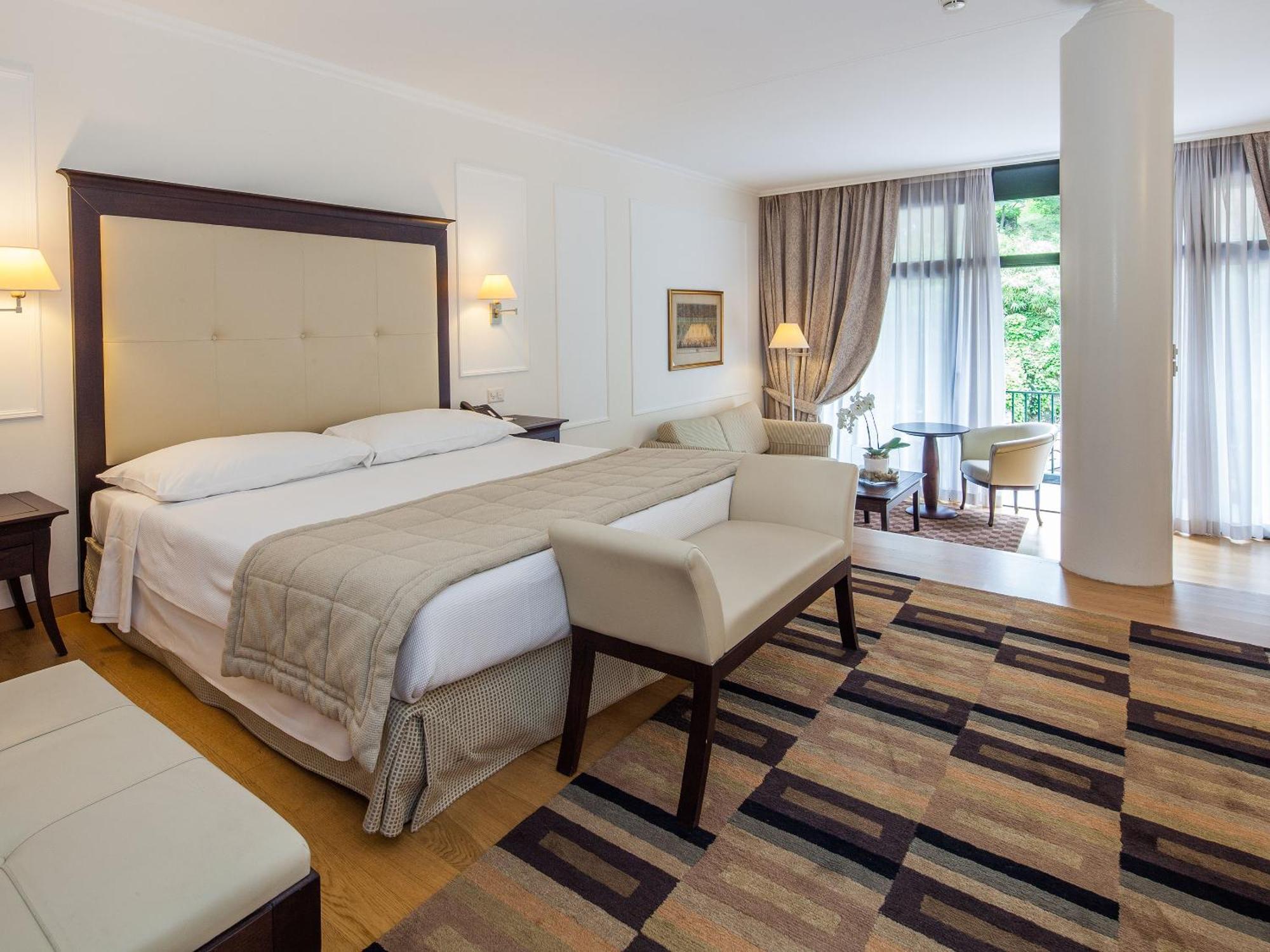 Double Room,711629065:JPEG