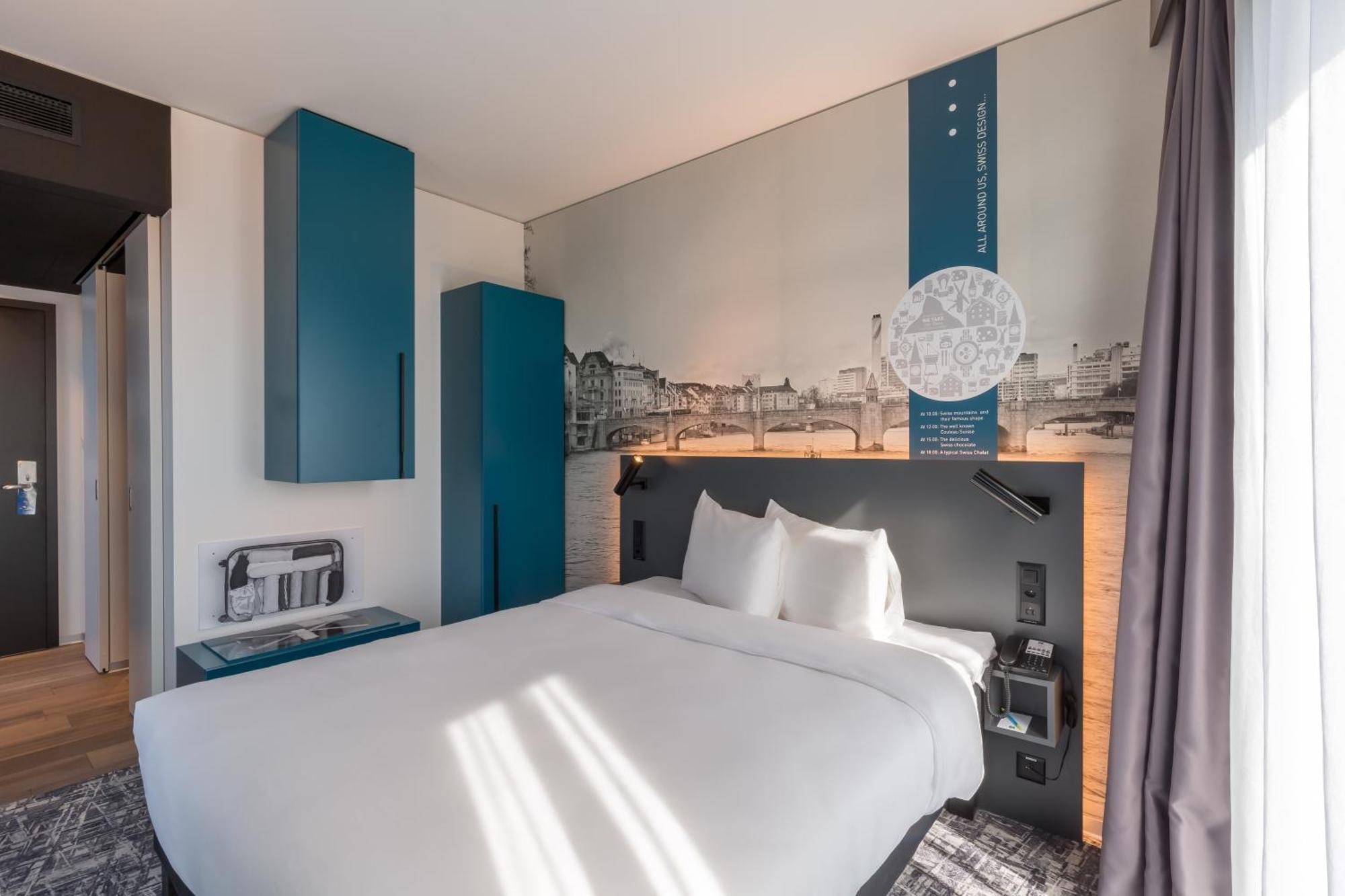 Standard Queen Room
