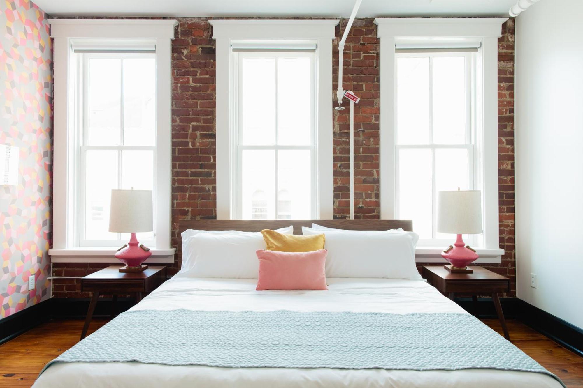 King Suite The Pink Lady