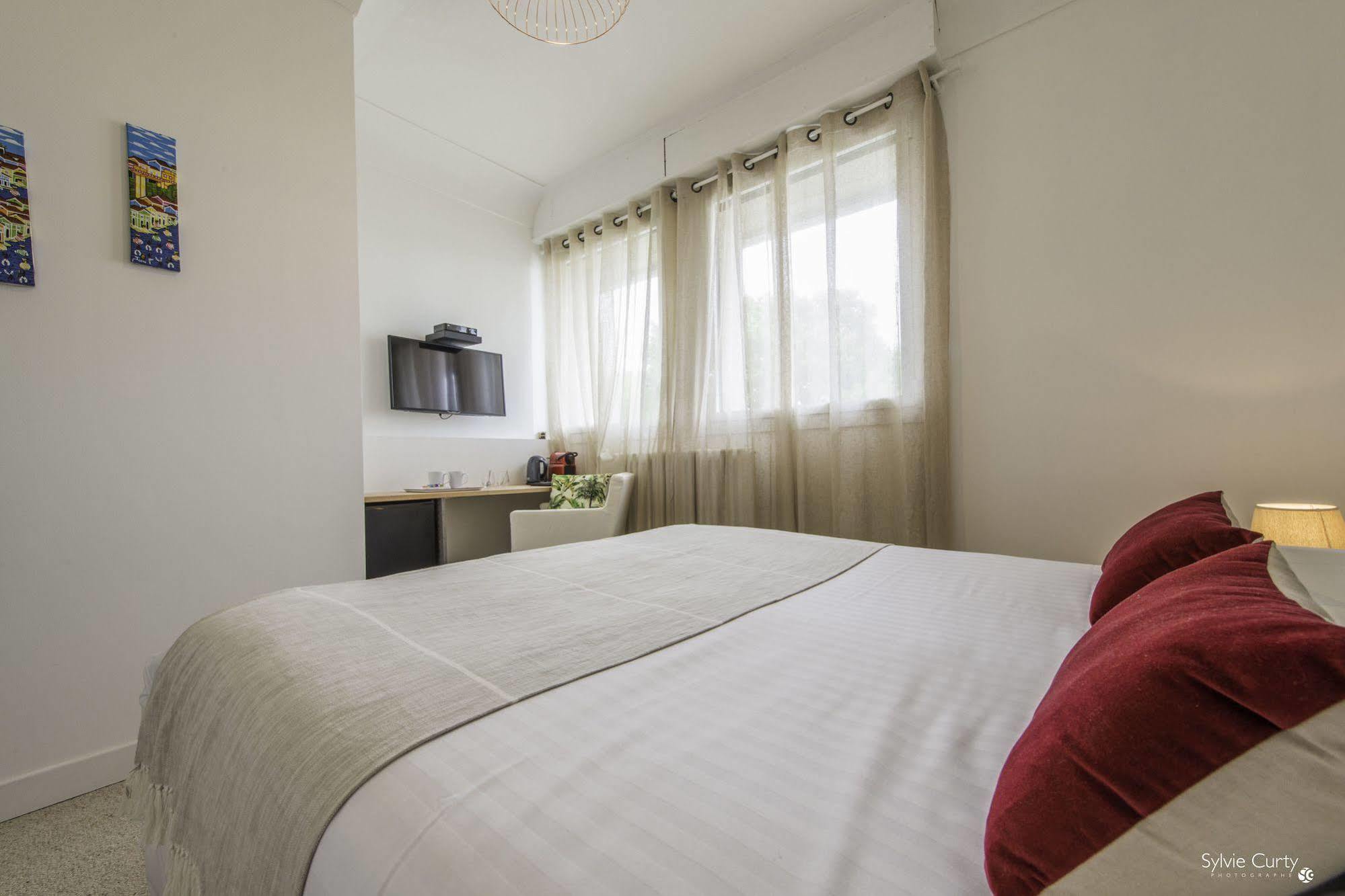 Double Room Private Bathroom