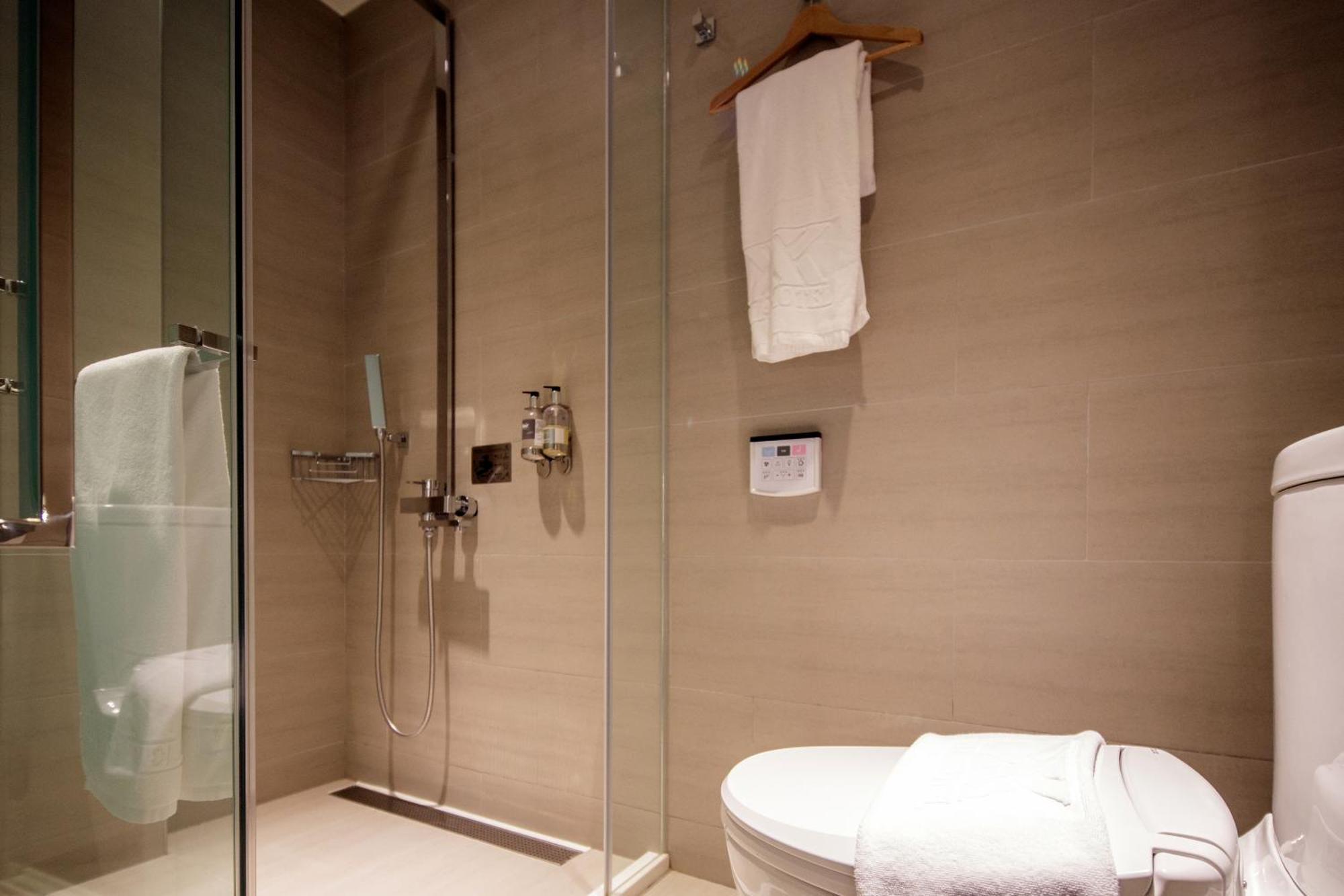Standard Double Room No Window