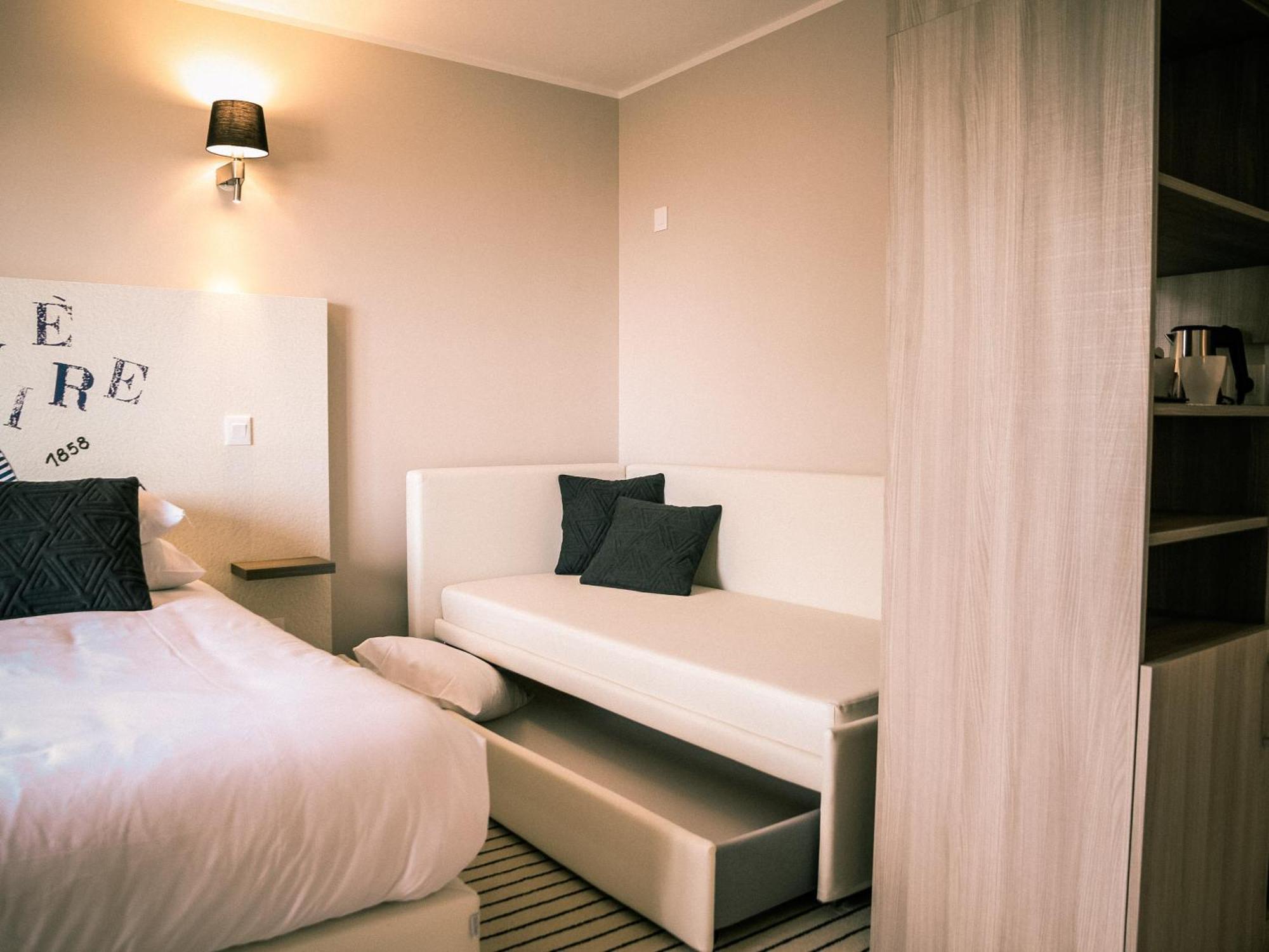 Queen Room Single Bed