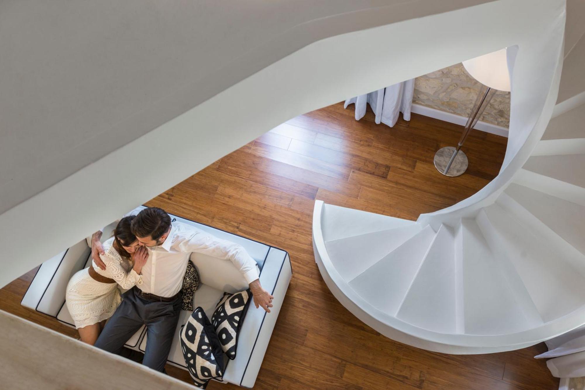 Executive Suite Split Level