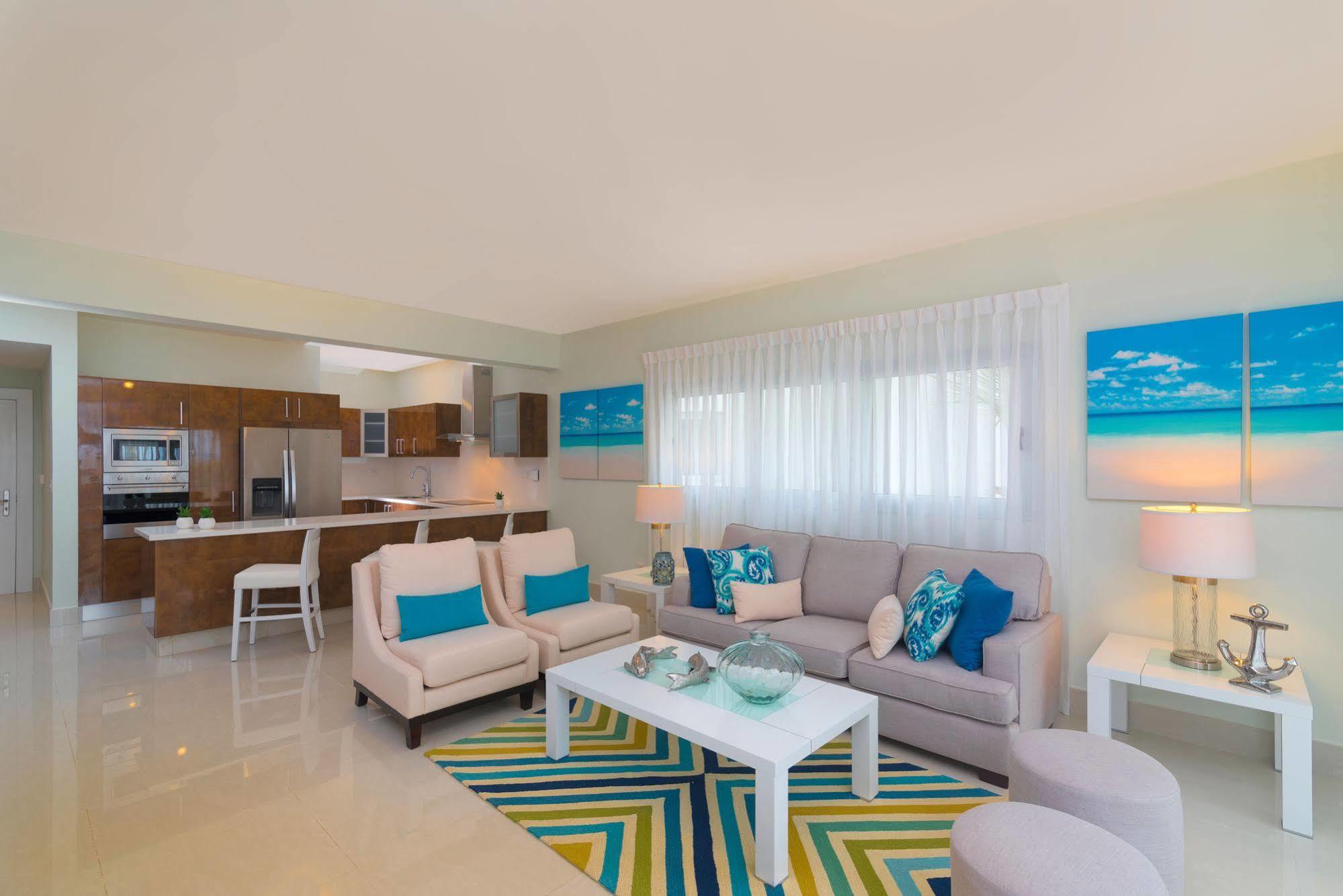 Two-Bedroom Apartment All Inclusive,712552708:JPEG