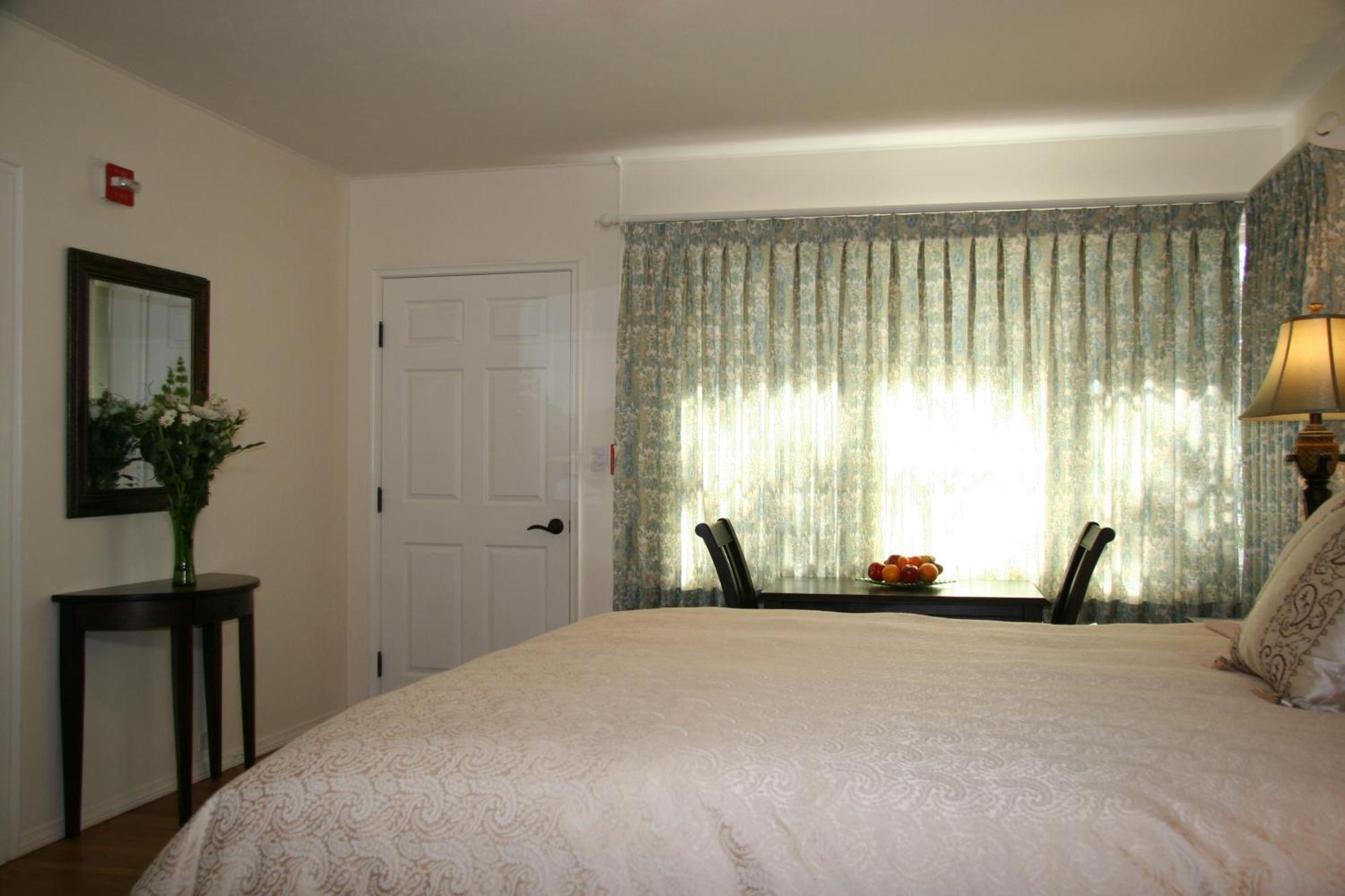Adyar Room