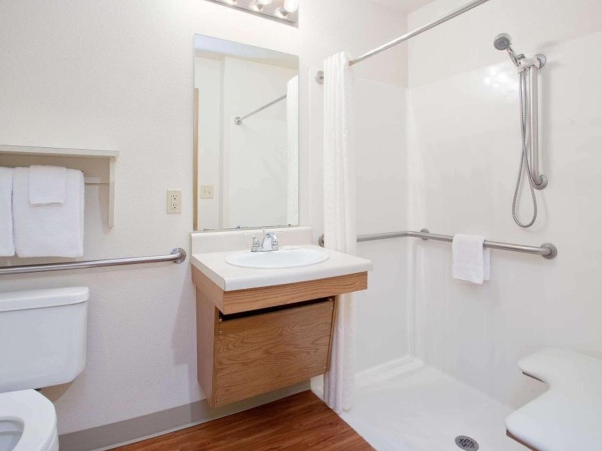 Double Room with Two Double Beds - Non-Smoking