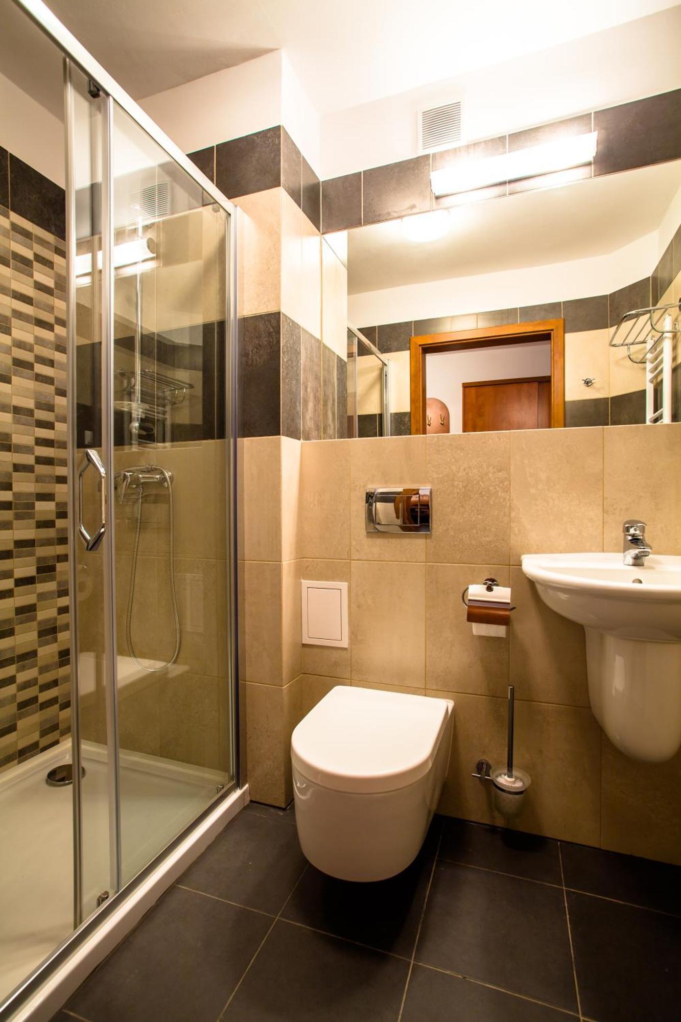 Standard Single Room,630846039:JPEG