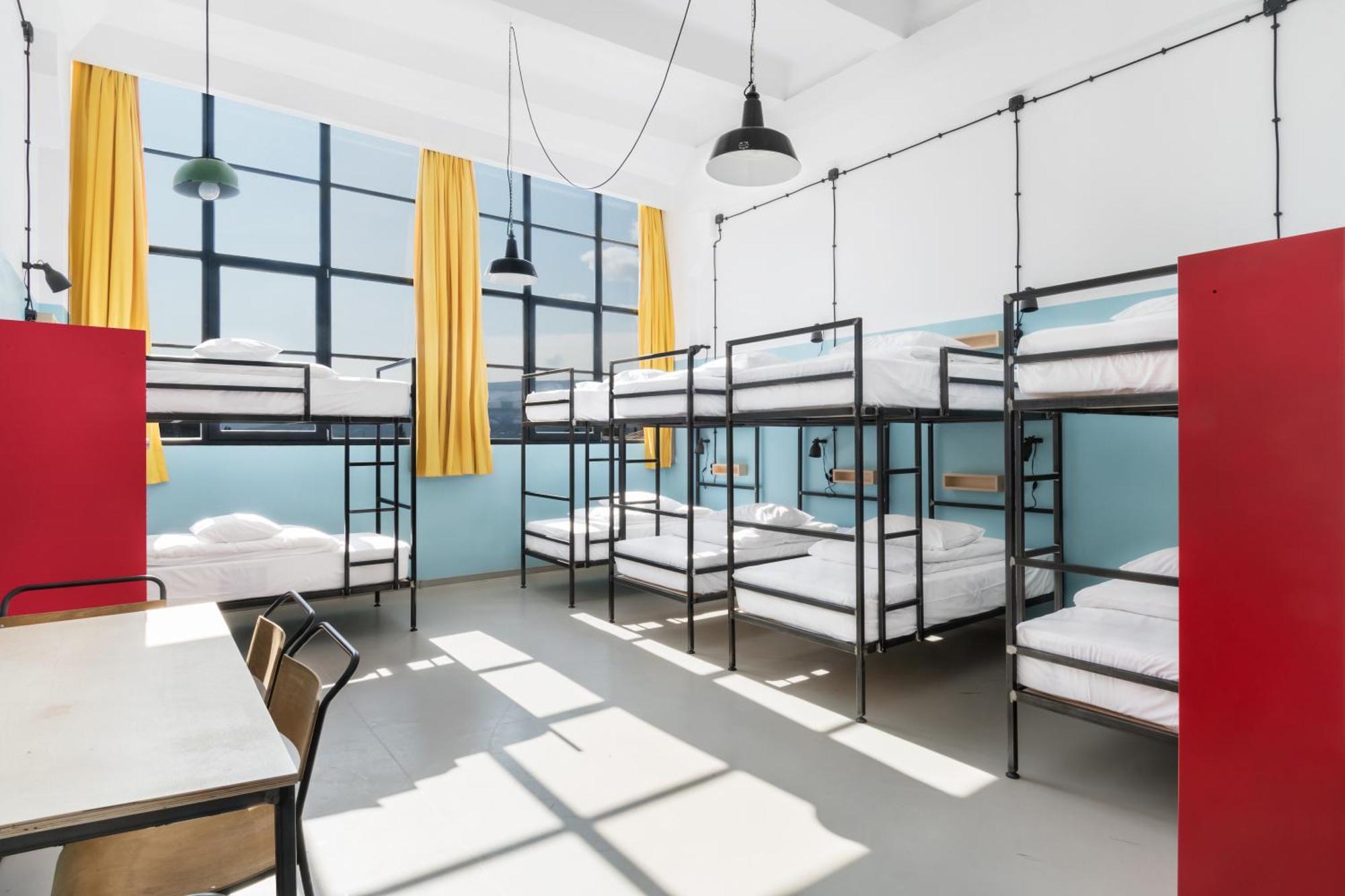 Bed 10-Bed Mixed Dormitory Room