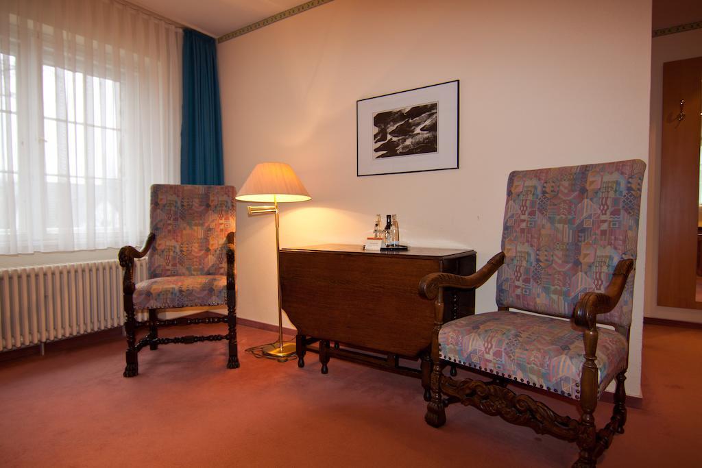 Single Room,71737619:JPEG