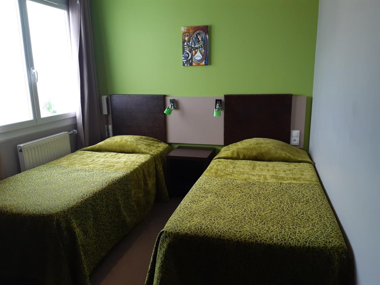 Twin Room,717143338:JPEG