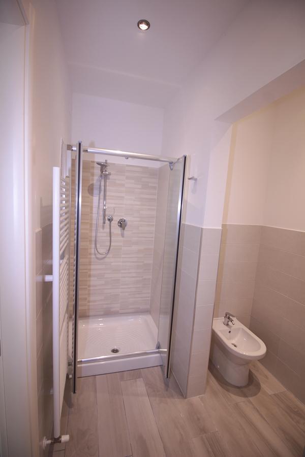 Double Room Private Bathroom,717359515:JPEG