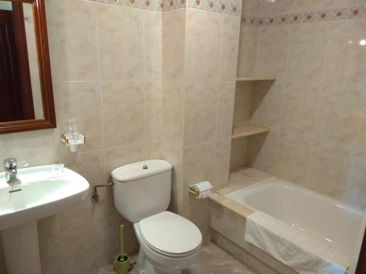 Double or Twin Room Sea View