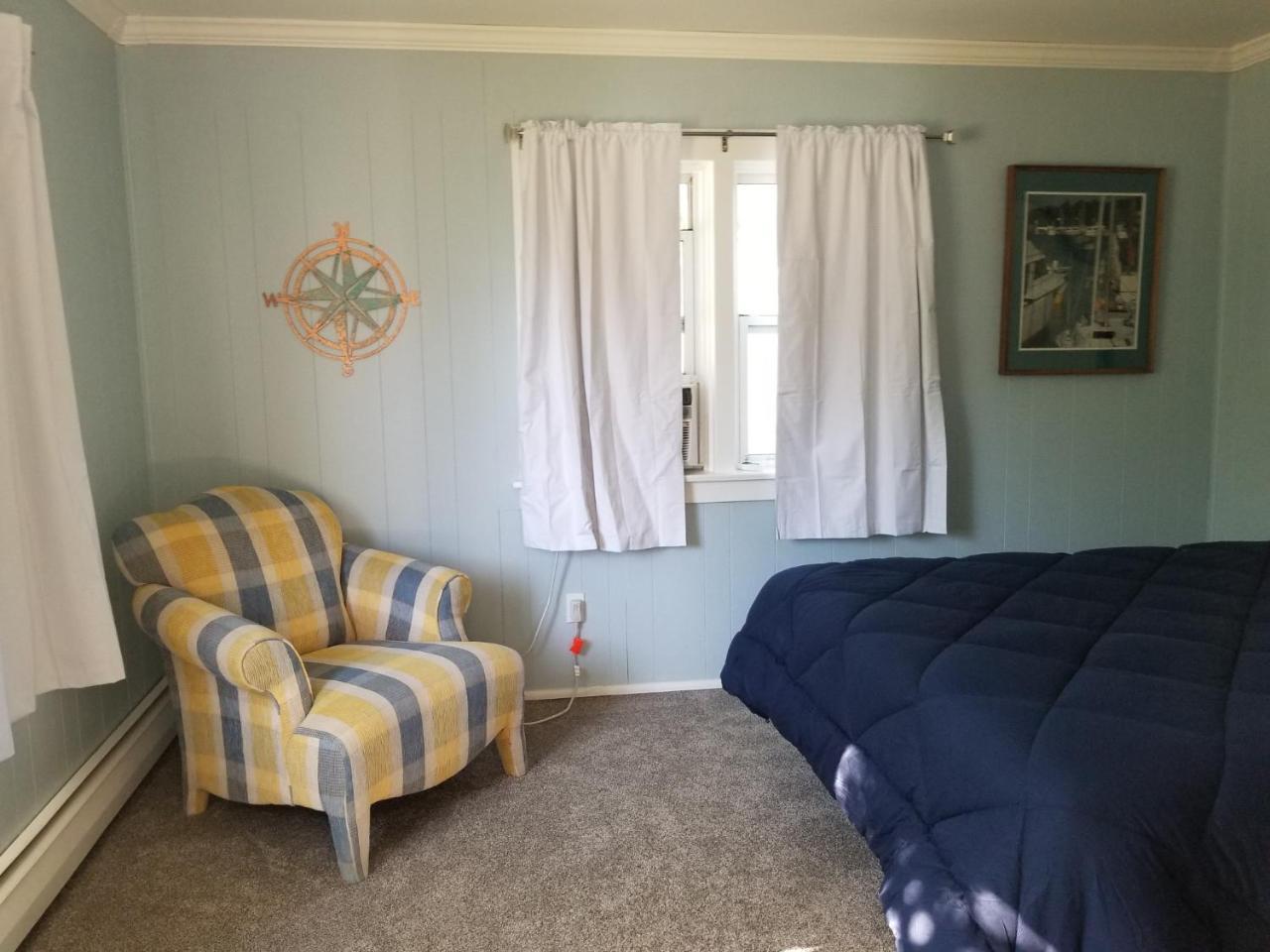 Deluxe Queen Suite