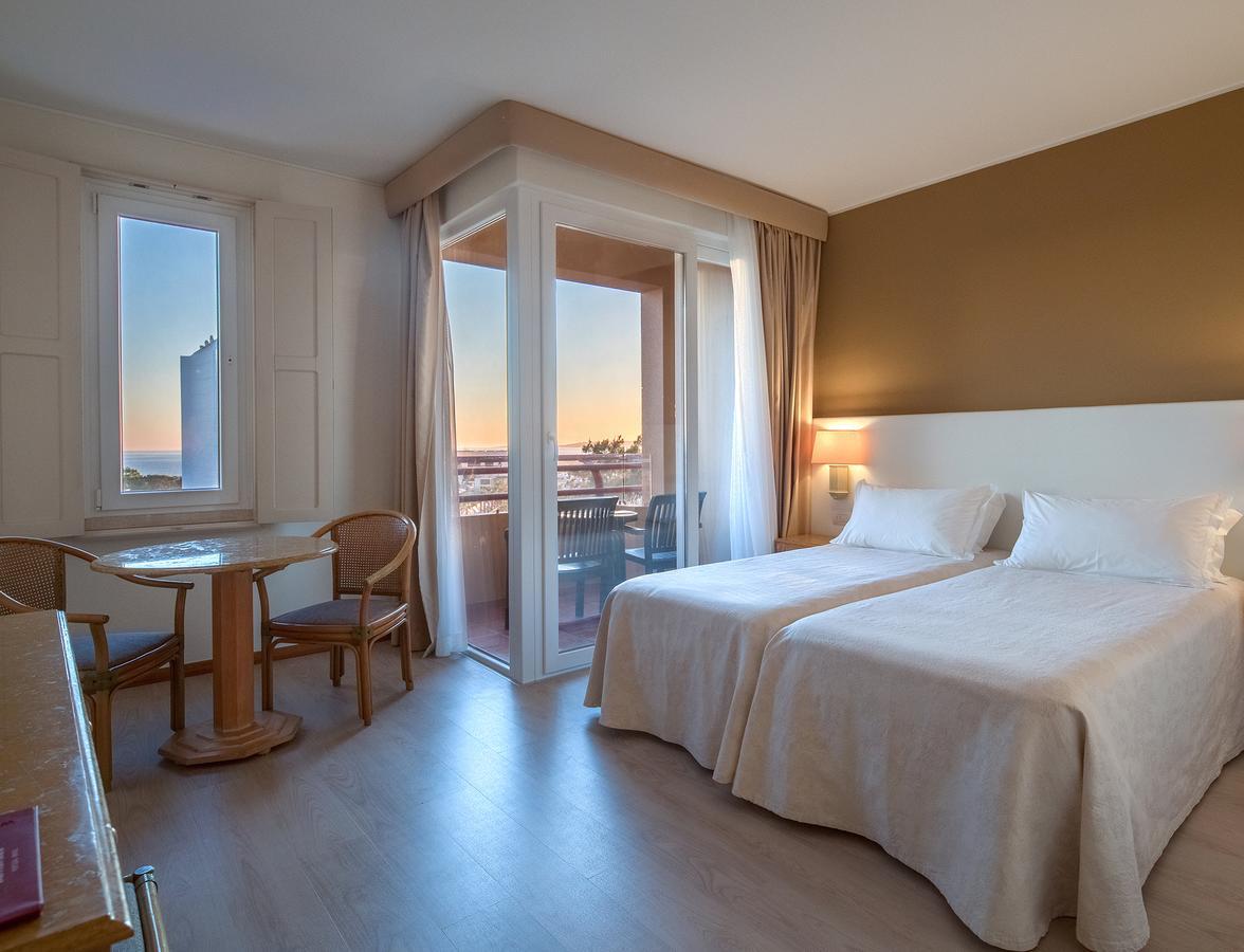 Classic Double or Twin Room Sea View,718355284:JPEG