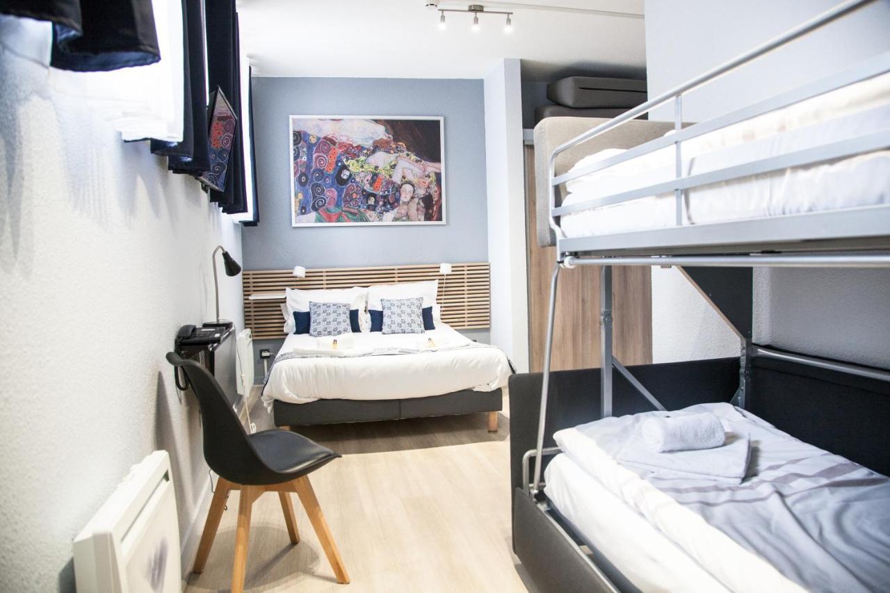 Standard Quadruple Room,718397986:JPEG