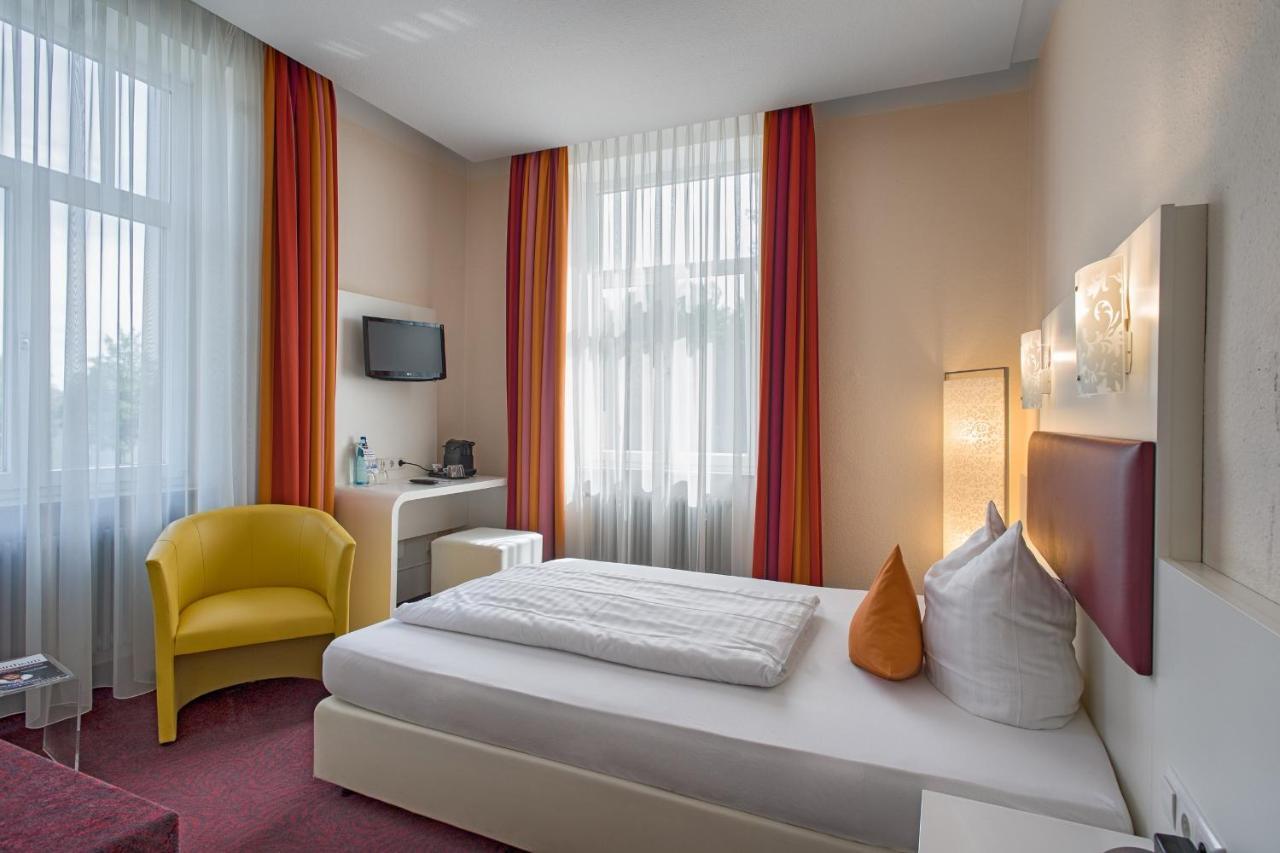 Standard Single Room,989223070:JPEG