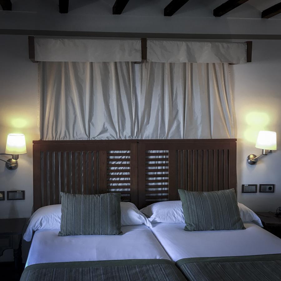 Standard Double Room (3 Adults),1436302630:JPEG