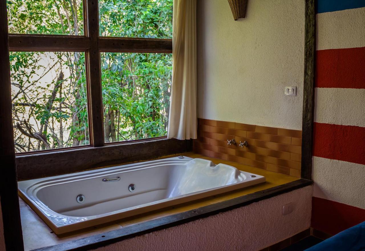 Queen Suite Spa Bath