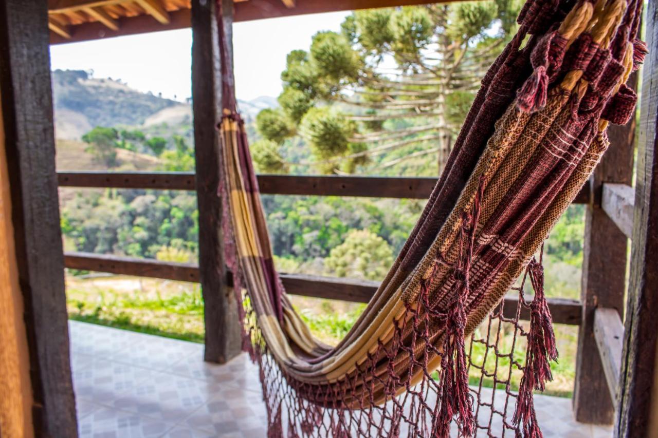 One-Bedroom Chalet Bath Tub Mountain View