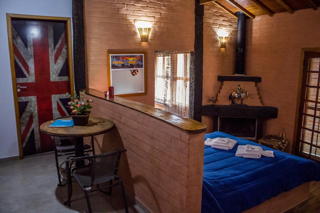 One-Bedroom Chalet Bath Tub Mountain View