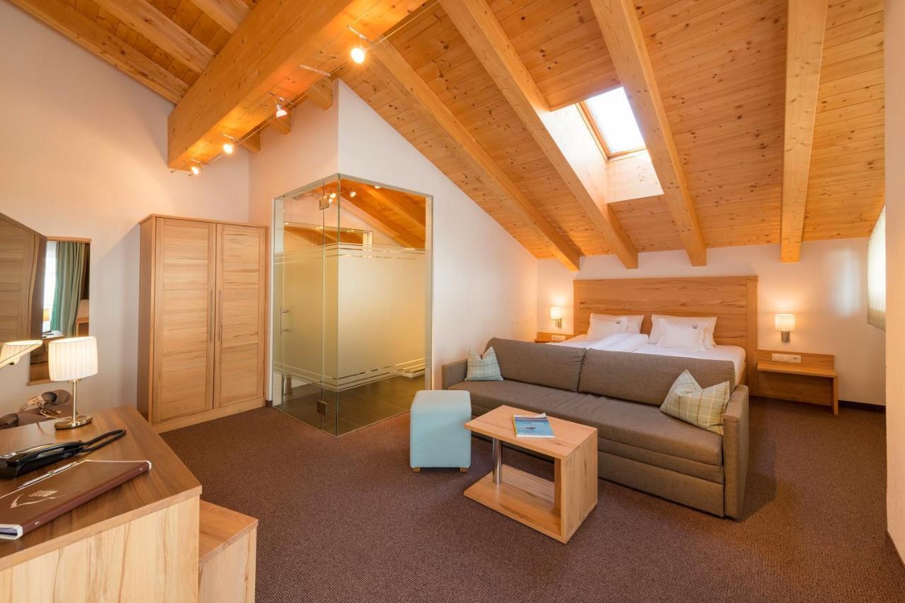 Quadruple Room with Balcony,720661978:JPEG