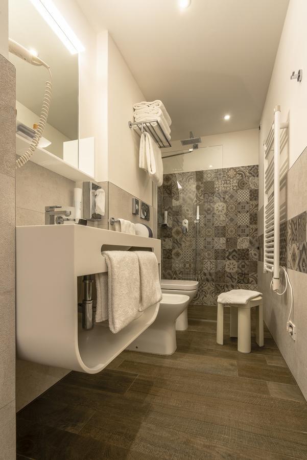 Junior Suite,719384563:JPEG