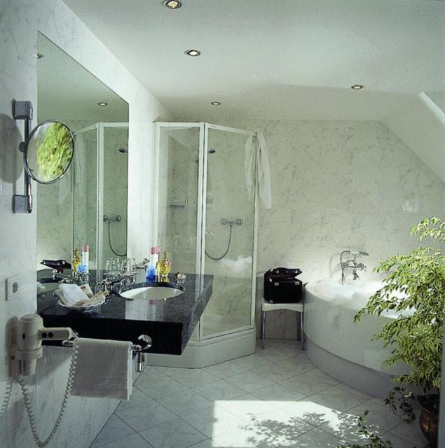 Large Double Room,114993161:JPEG
