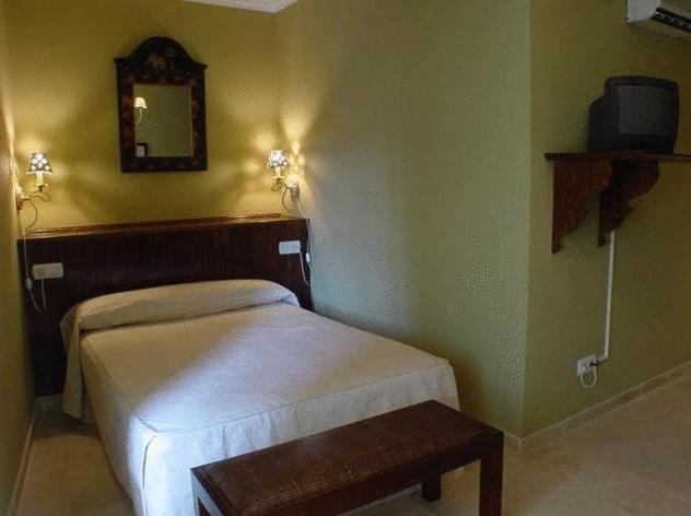 Double or Twin Room,7273661:JPEG