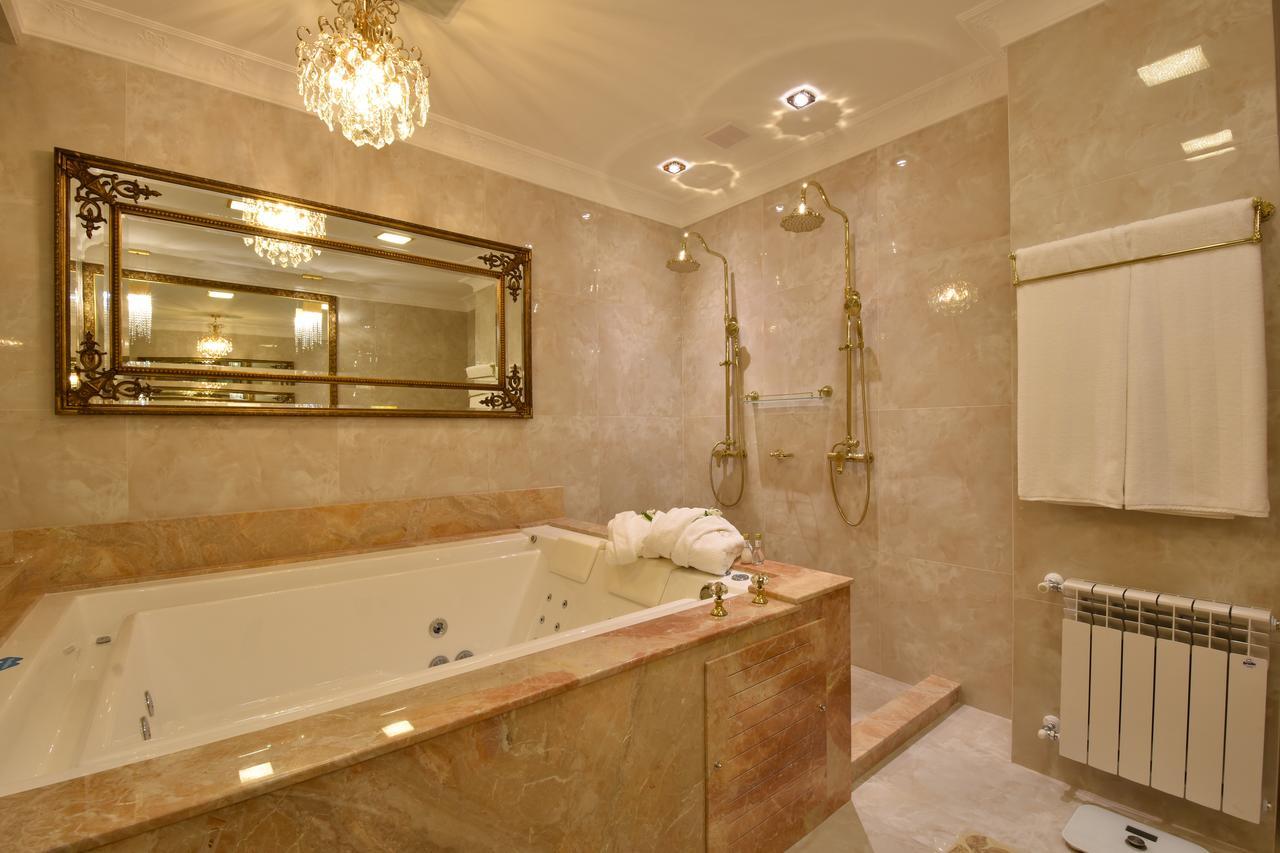 Suite Master Spa Bath,720470524:JPEG