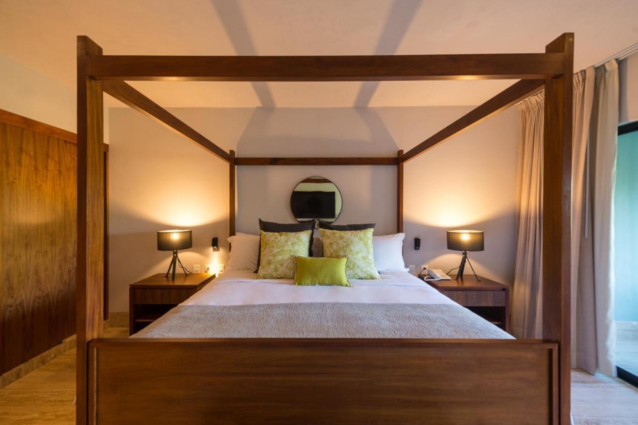 One-Bedroom King Suite