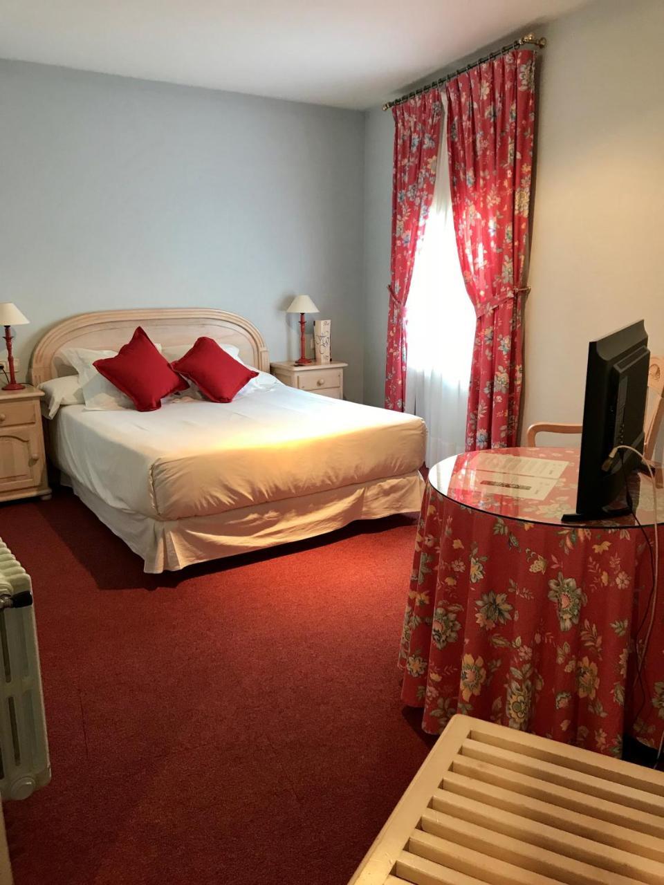 Double or Twin Room,723672157:JPEG