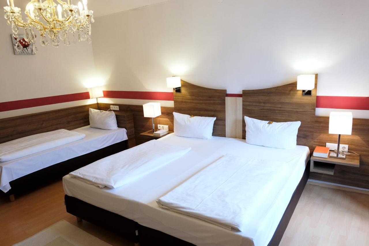 Triple Room,1452681790:JPEG